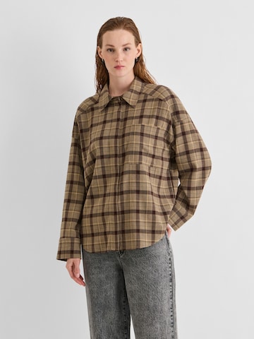 ROUGE EDIT - Blusa en marrón: frente