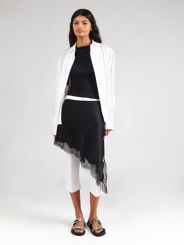 T-shirt 'Masha' ABOUT YOU en noir