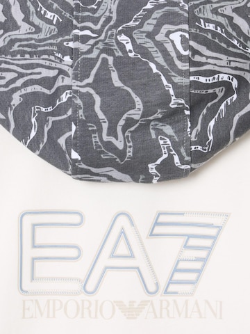 EA7 Emporio Armani - Sudadera 'EA7 EMPORIO ARMANI' en blanco