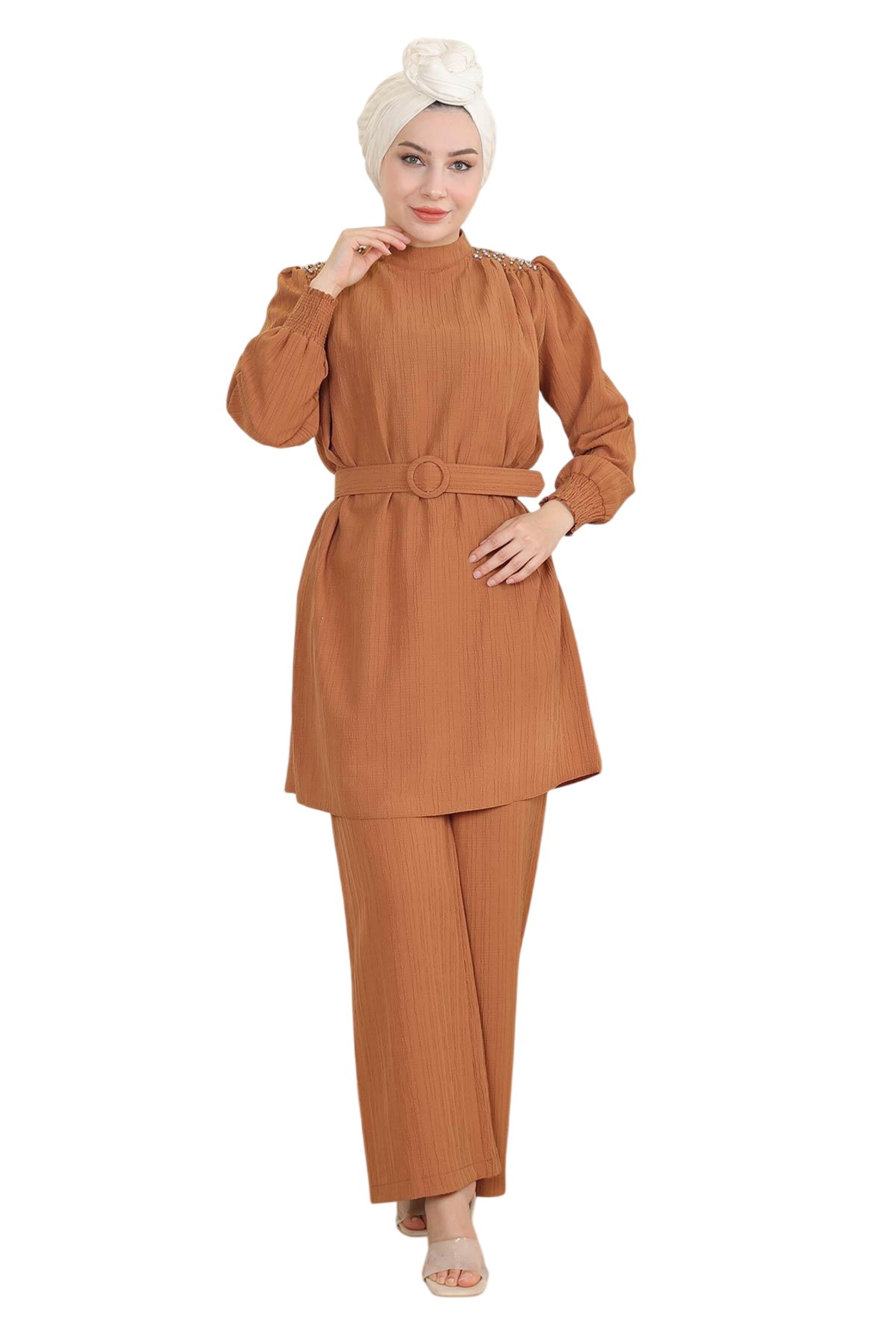 MODAMIHRAM Set in Braun: Vorderseite