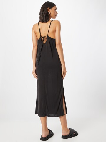 Robe d’été 'TAYLOR BIA' VERO MODA en noir