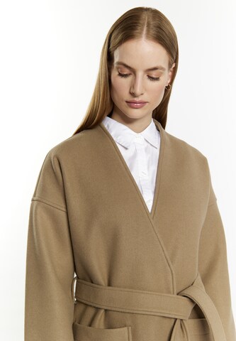 DreiMaster Klassik Between-seasons coat in Beige