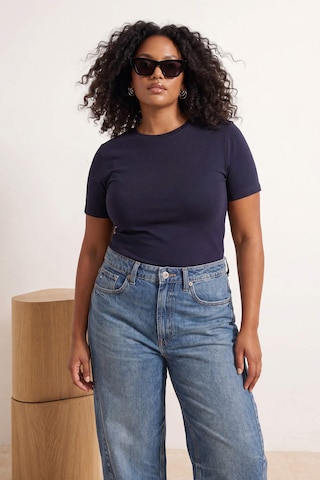 Maglietta di Trendyol Curve in blu