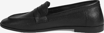 Chaussure basse Desa en noir : devant