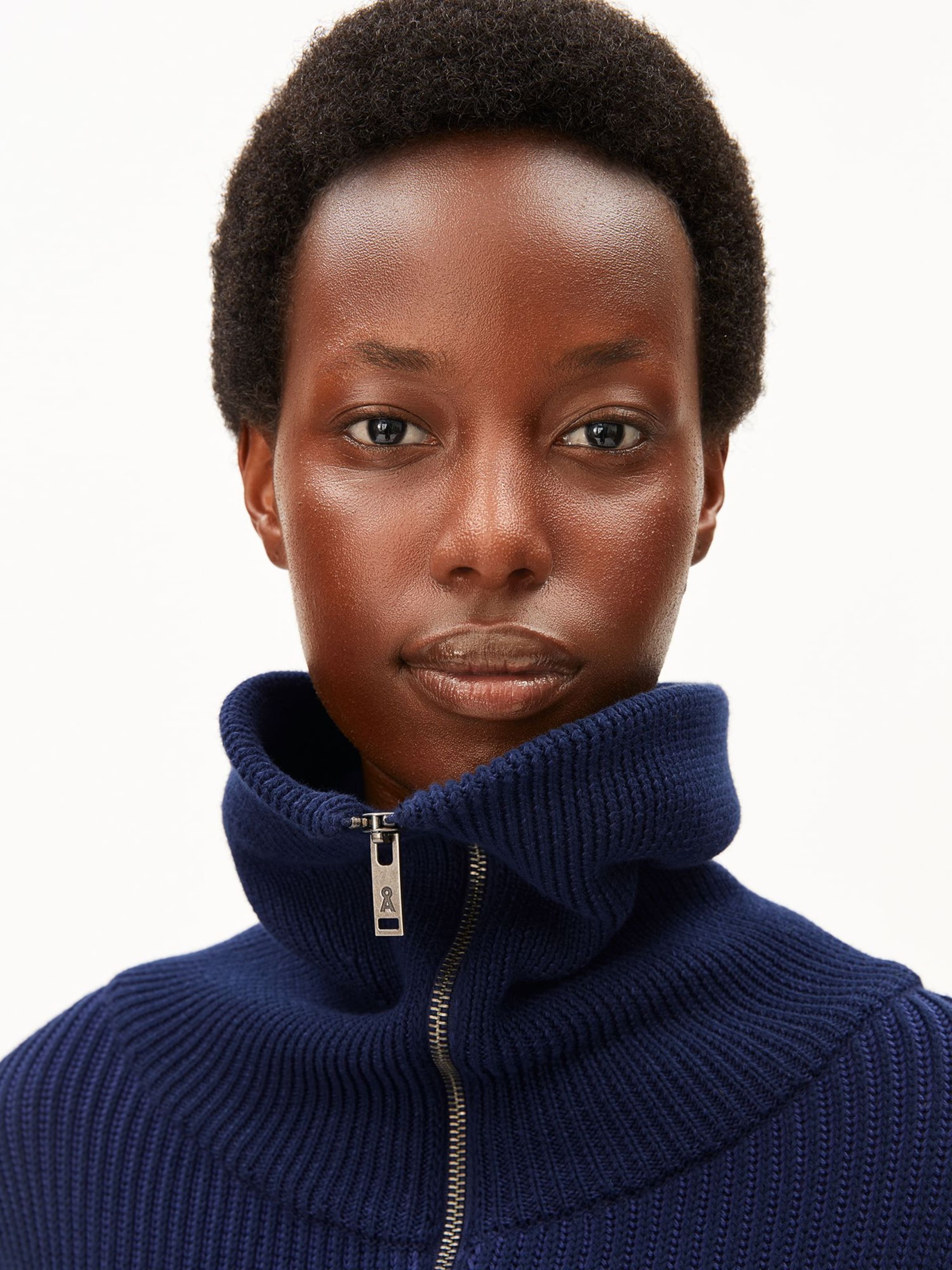 Cardigan ARMEDANGELS en bleu : devant
