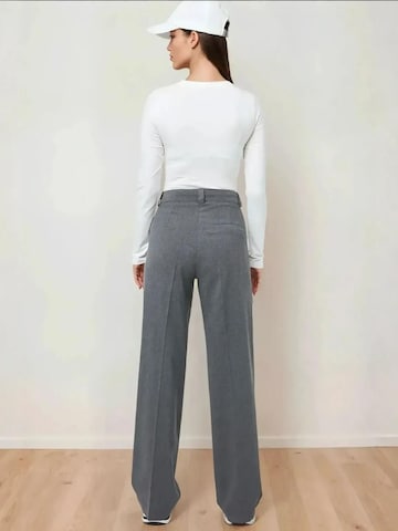 Hiccup Wide Leg Hose in Grau