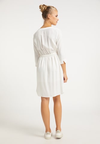 usha BLUE LABEL - Vestido camisero en blanco