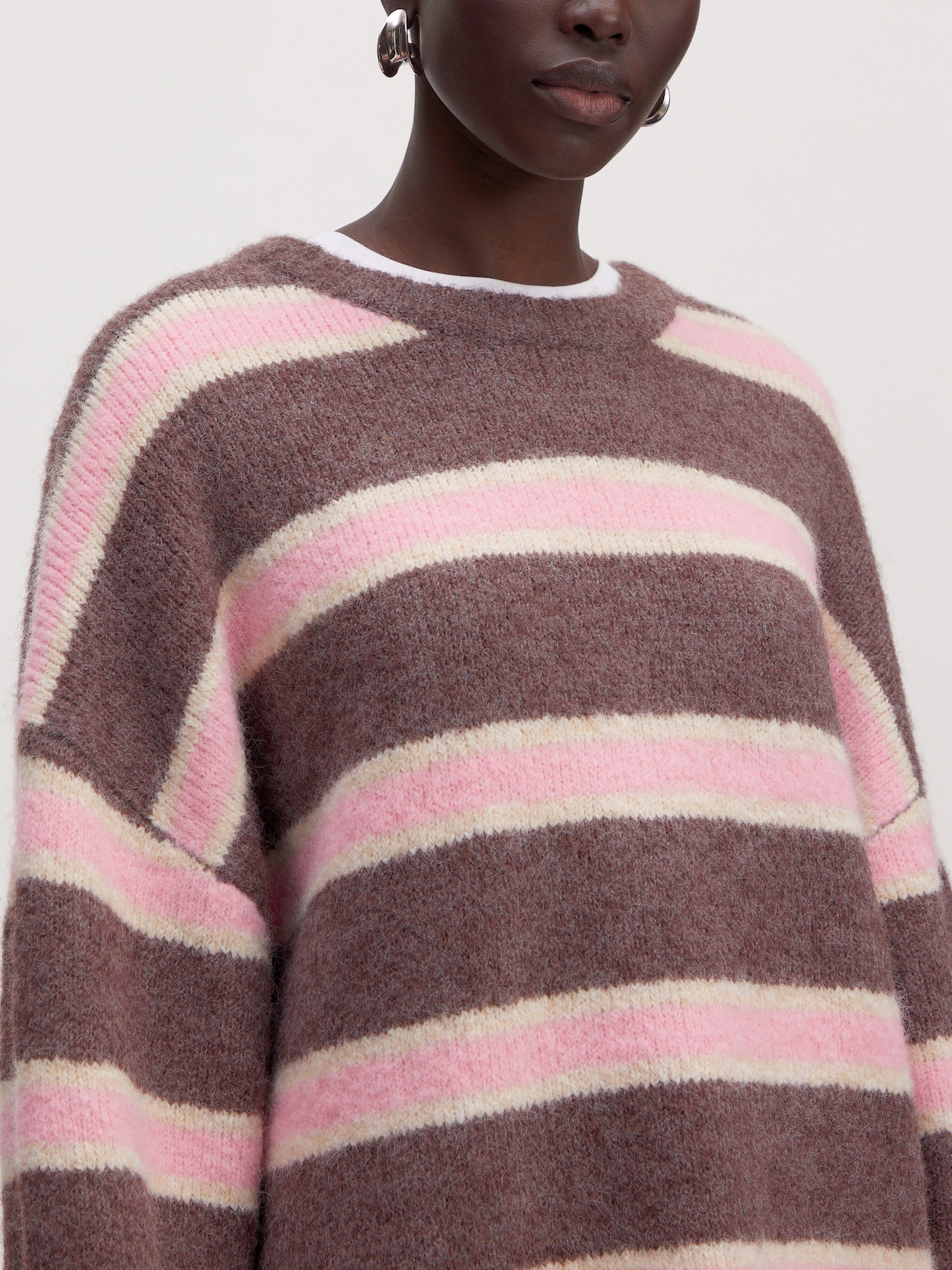 EDITED Trui 'Bailee' Bruin