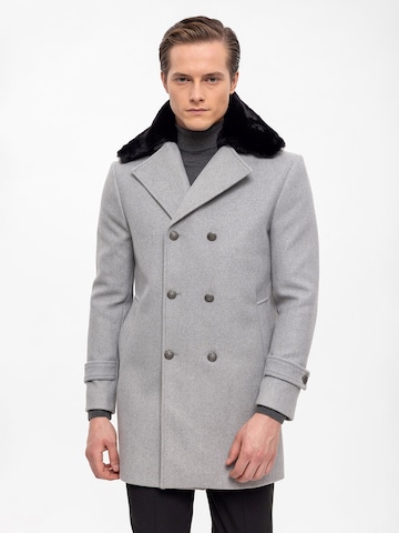 Manteau d’hiver Antioch en gris : devant