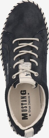 Sneaker bassa di MUSTANG in blu