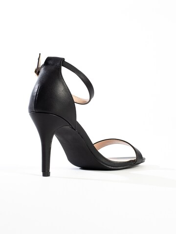 Celena Sandalen met riem 'Celia' in Zwart