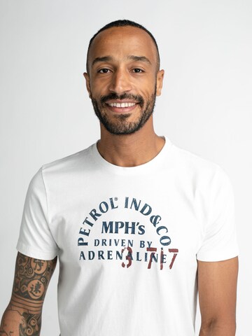 Tricou de la Petrol Industries pe alb