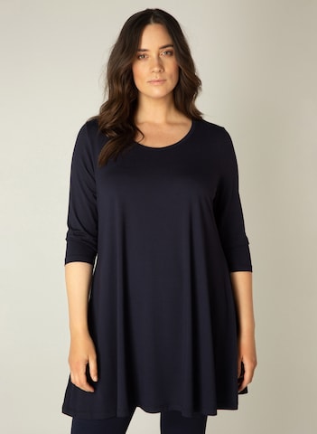 BASE LEVEL CURVY Tunic 'Aria' in Blue: front