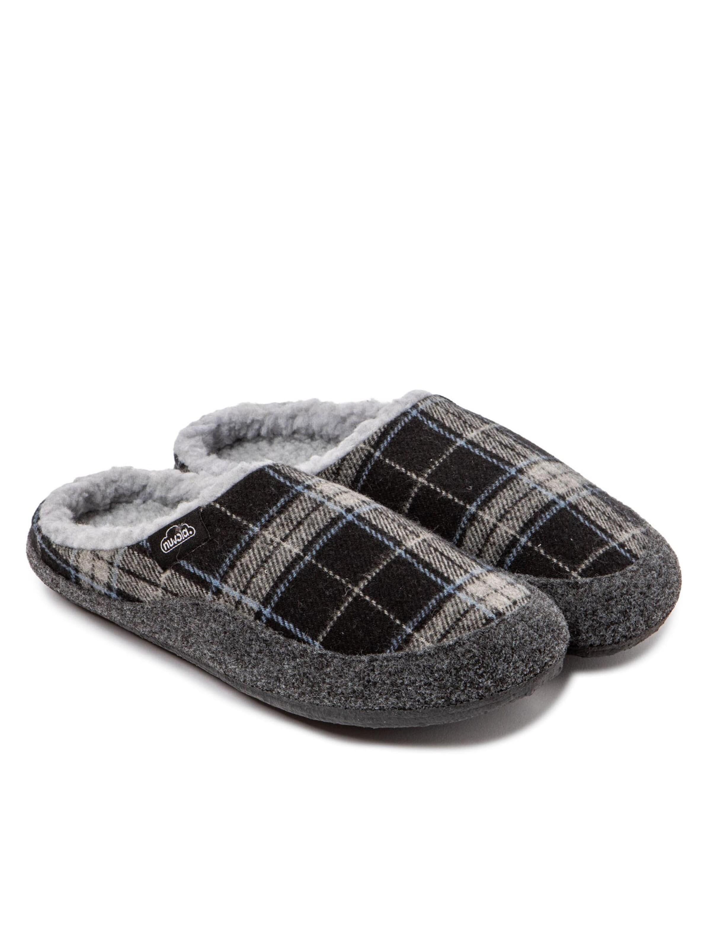 Nuvola. Slipper 'Zueco Nessy' in Black