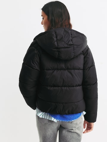 Pull&Bear Between-season jacket in Black