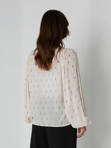 RUE de FEMME Shirt ' Armele ' in Weiß: Rückseite