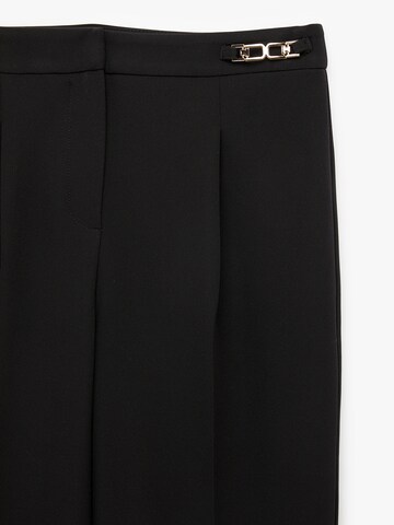 Koton Loose fit Pleat-Front Pants in Black