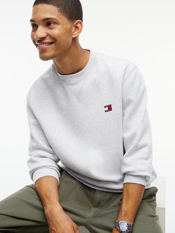 Tommy Jeans Sweatshirt in Grey