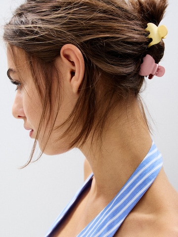 Accesorii pentru păr de la Pull&Bear pe albastru