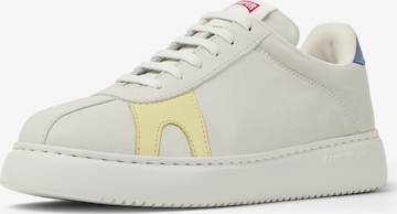 Baskets basses 'Runner K21' CAMPER en blanc : devant