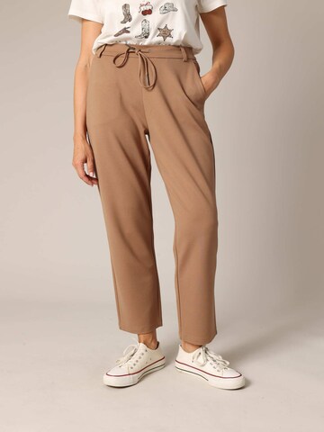 Regular Pantalon Deeluxe en beige