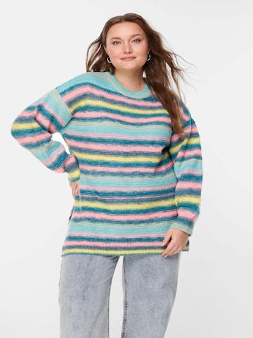 Shape Of You Pullover in Grün: Vorderseite