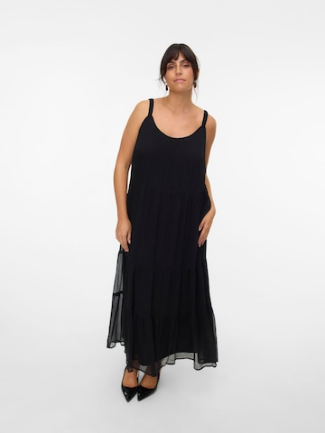 Abito 'VMCSmilla' di Vero Moda Curve in nero: frontale