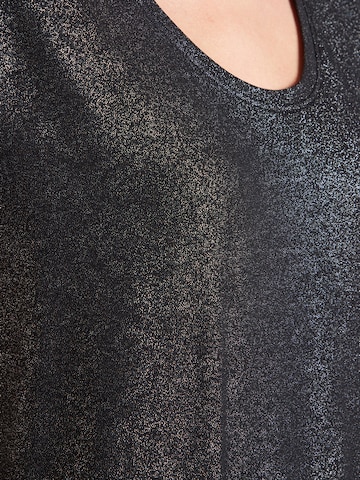 T-shirt 'PCALICE' PIECES Curve en noir