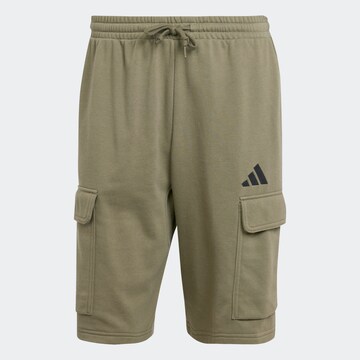 ADIDAS SPORTSWEAR Loosefit Sportshorts in Grün: Vorderseite