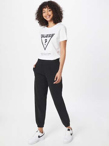GUESS - Camiseta funcional 'CAMRYN' en blanco
