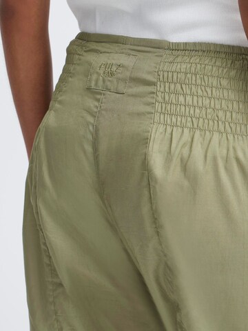 PULZ Jeans - Tapered Pantalón bombacho ' PZJill ' en verde