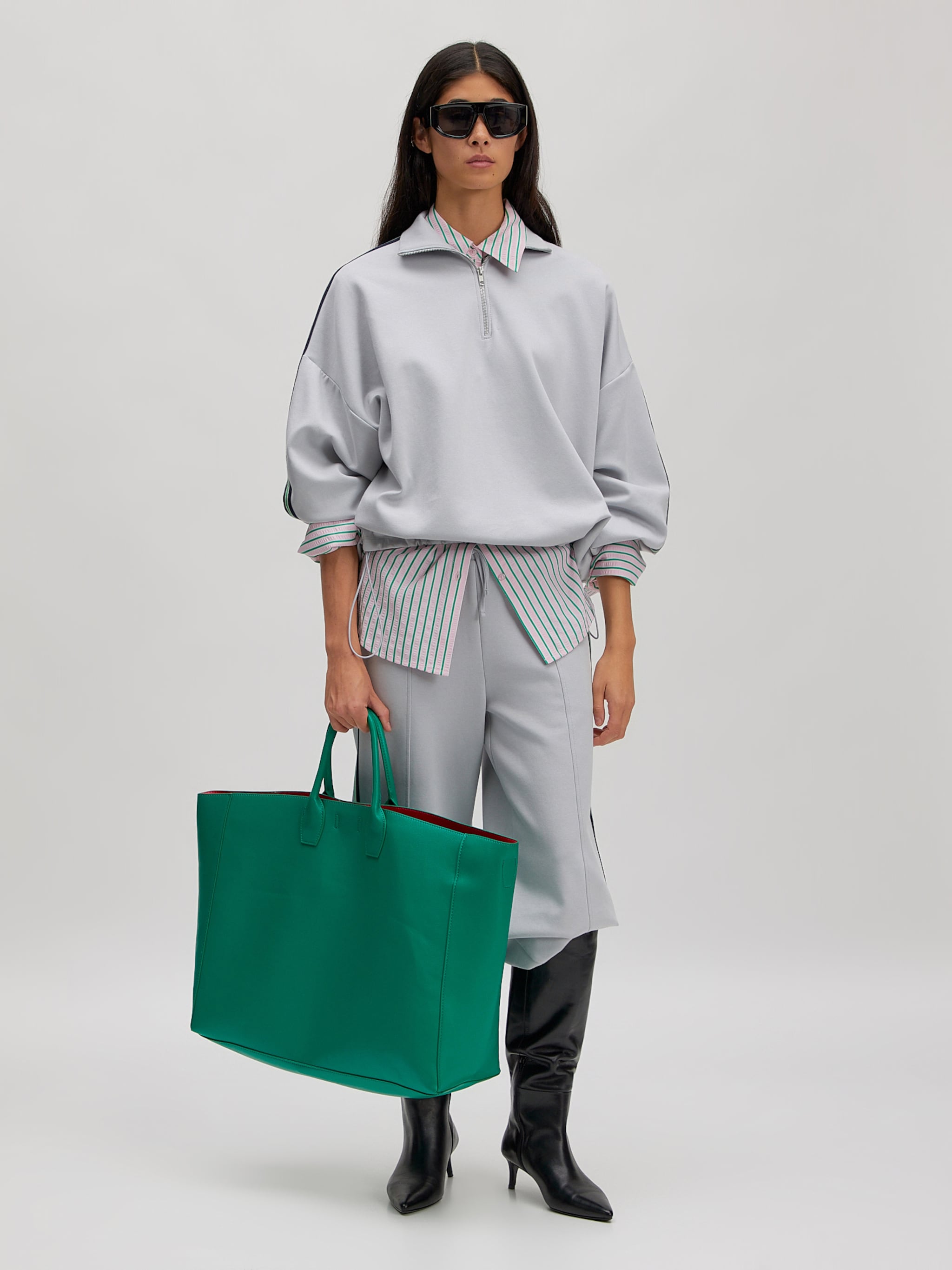 EDITED Sweatshirt 'Izzie' blå