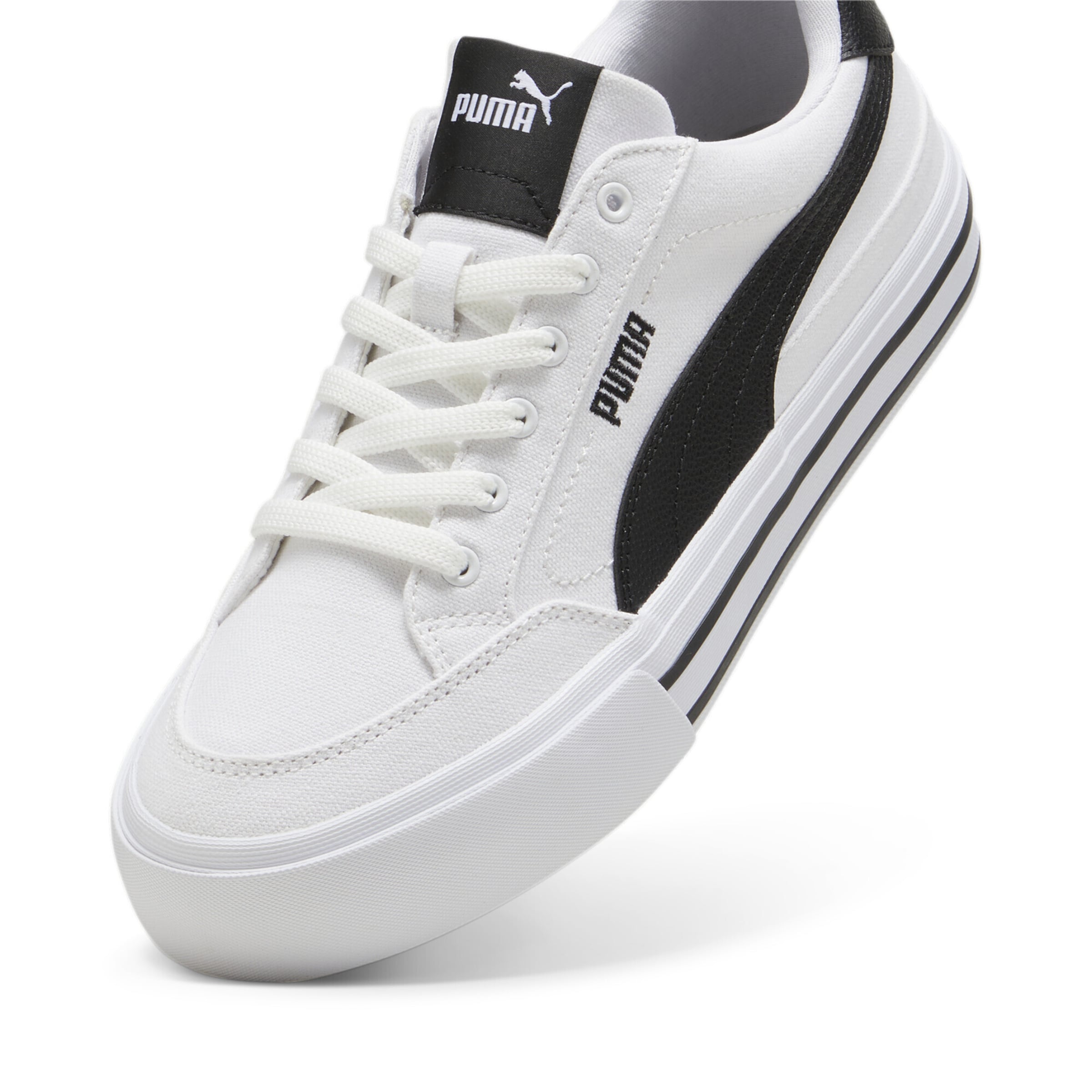 Baskets basses 'Court Classic Vulcanised Formstrip' PUMA en blanc