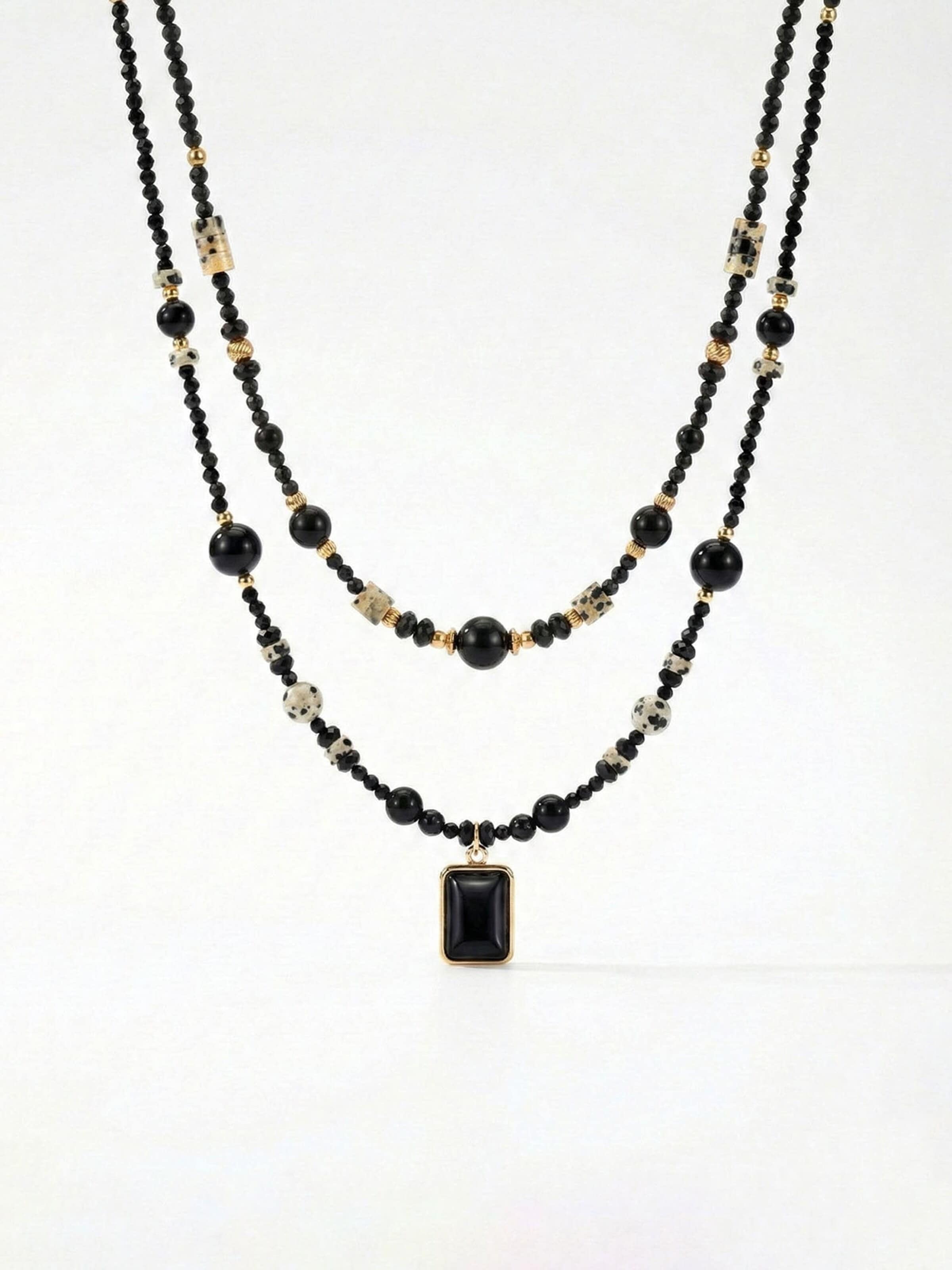 Nemomatheo Necklace 'Monolith – Statement-Steinanhänger' in Black: front