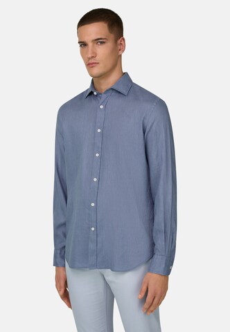 Boggi Milano Regular Fit Hemd in Blau: Vorderseite