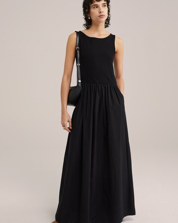 Abito di WE Fashion in nero: frontale