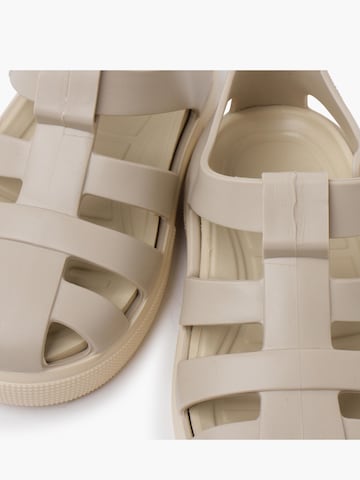 Claquettes / Tongs IGOR en beige