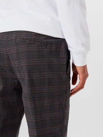 Redefined Rebel Slim fit Pants 'Ercan' in Grey