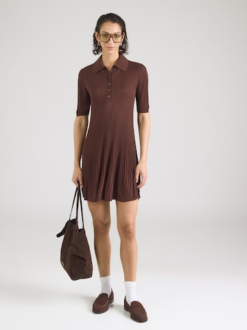 & Other Stories Kleid in Braun: Vorderseite