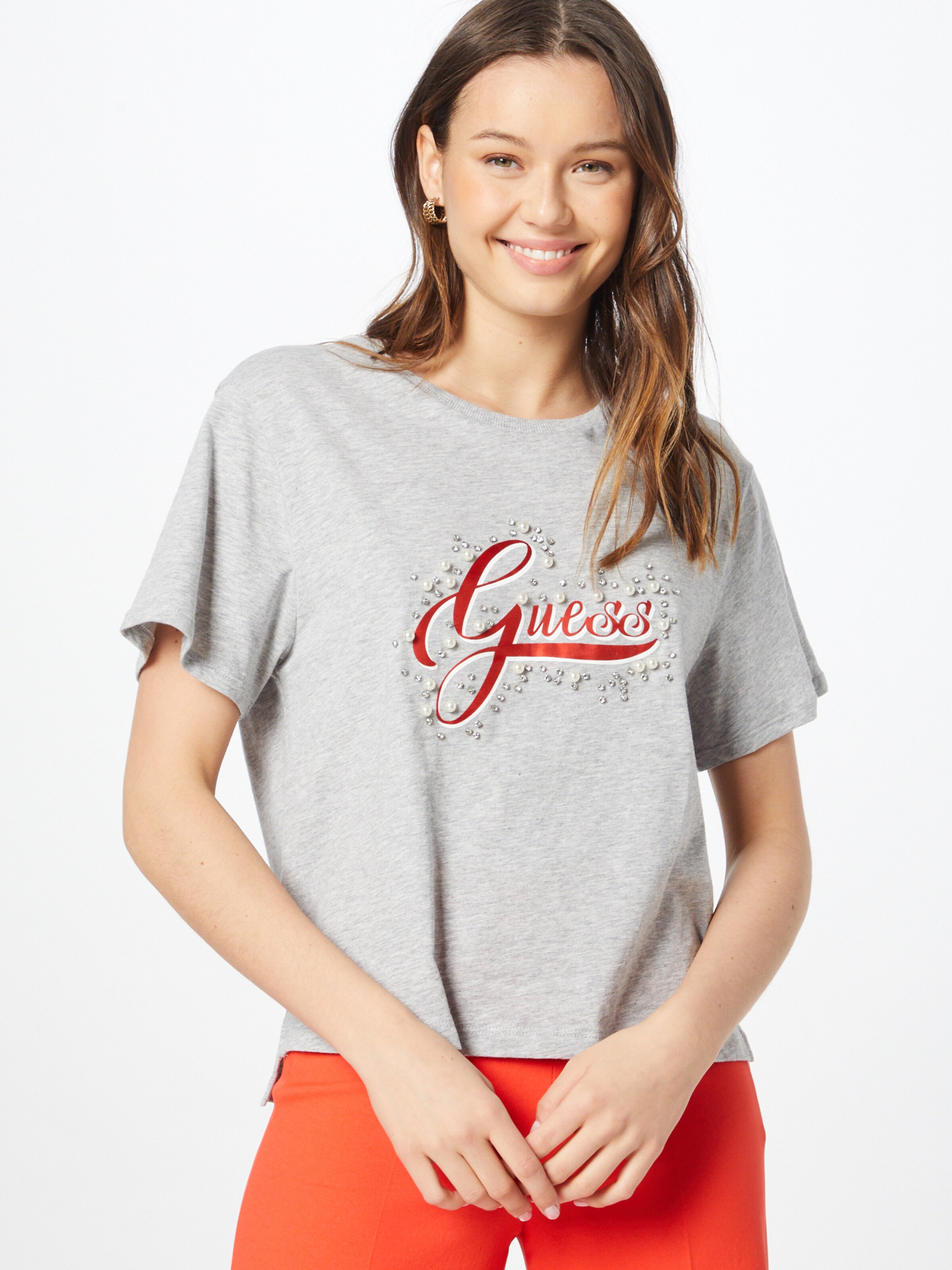 Frauen Shirts & Tops GUESS T-Shirt 'Leontina' in Hellgrau - NF80550 Frauen Shirts & Tops GUESS T-Shirt 'Leontina' in Hellgrau - NF80550