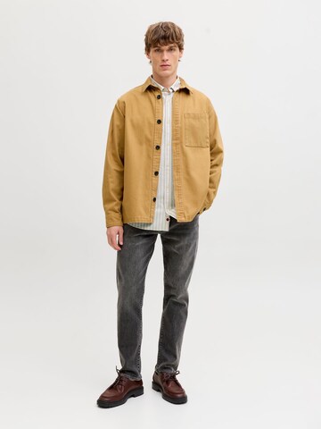 Coupe regular Chemise 'RDDLESNER' JACK & JONES en beige