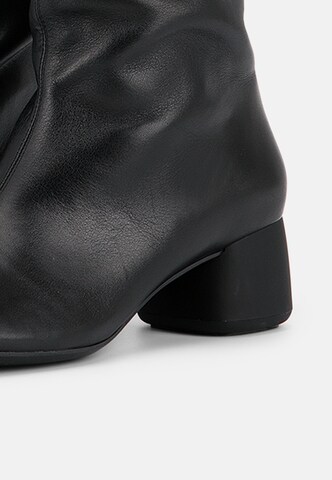 VAGABOND SHOEMAKERS - Bota 'LIVIA' em preto