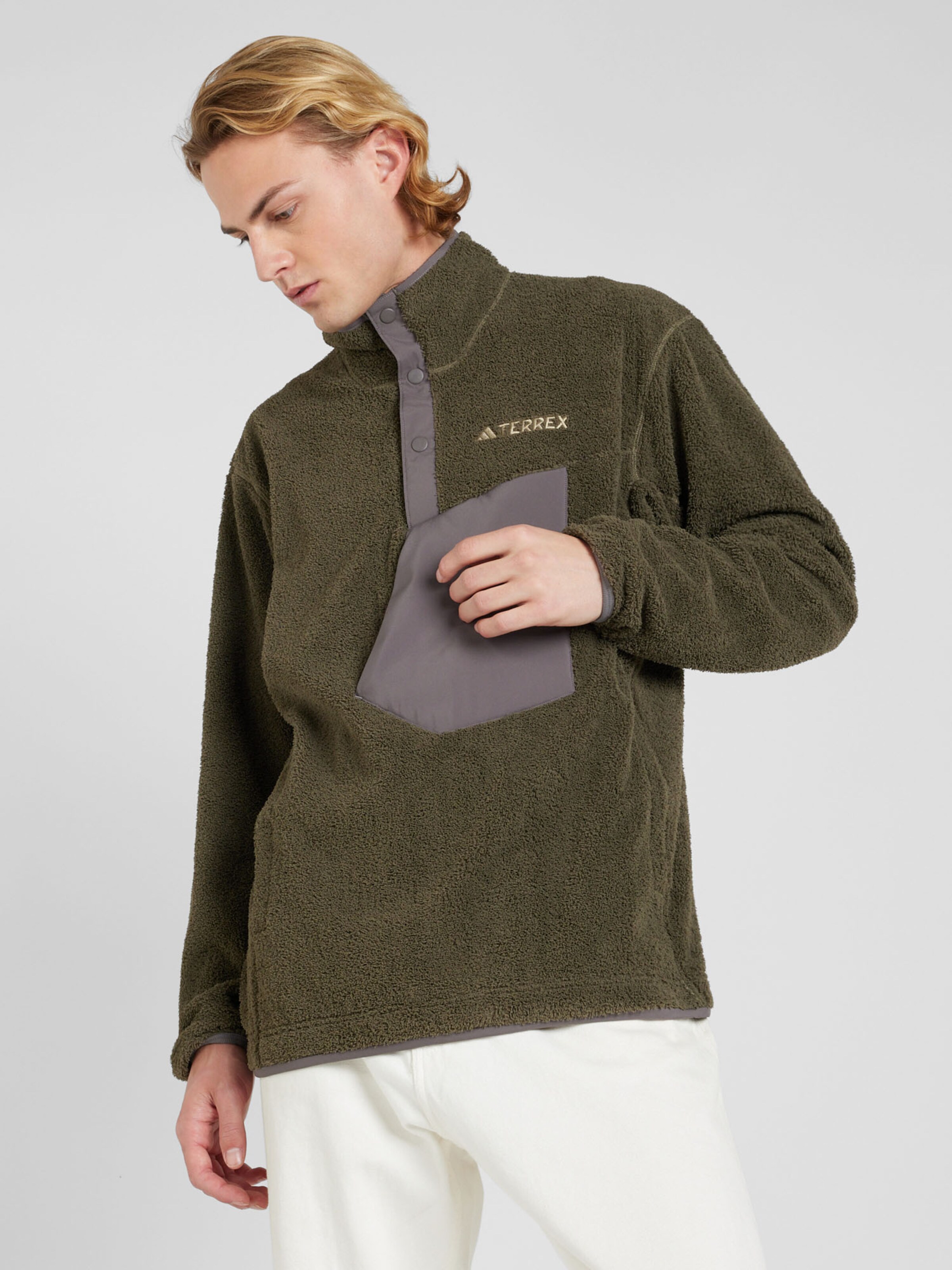 Pull over de sport Xploric ADIDAS TERREX en Kaki ABOUT YOU