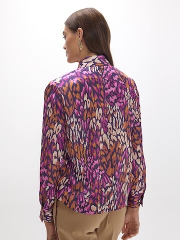 Camicia da donna di Lola Casademunt in lilla: dietro