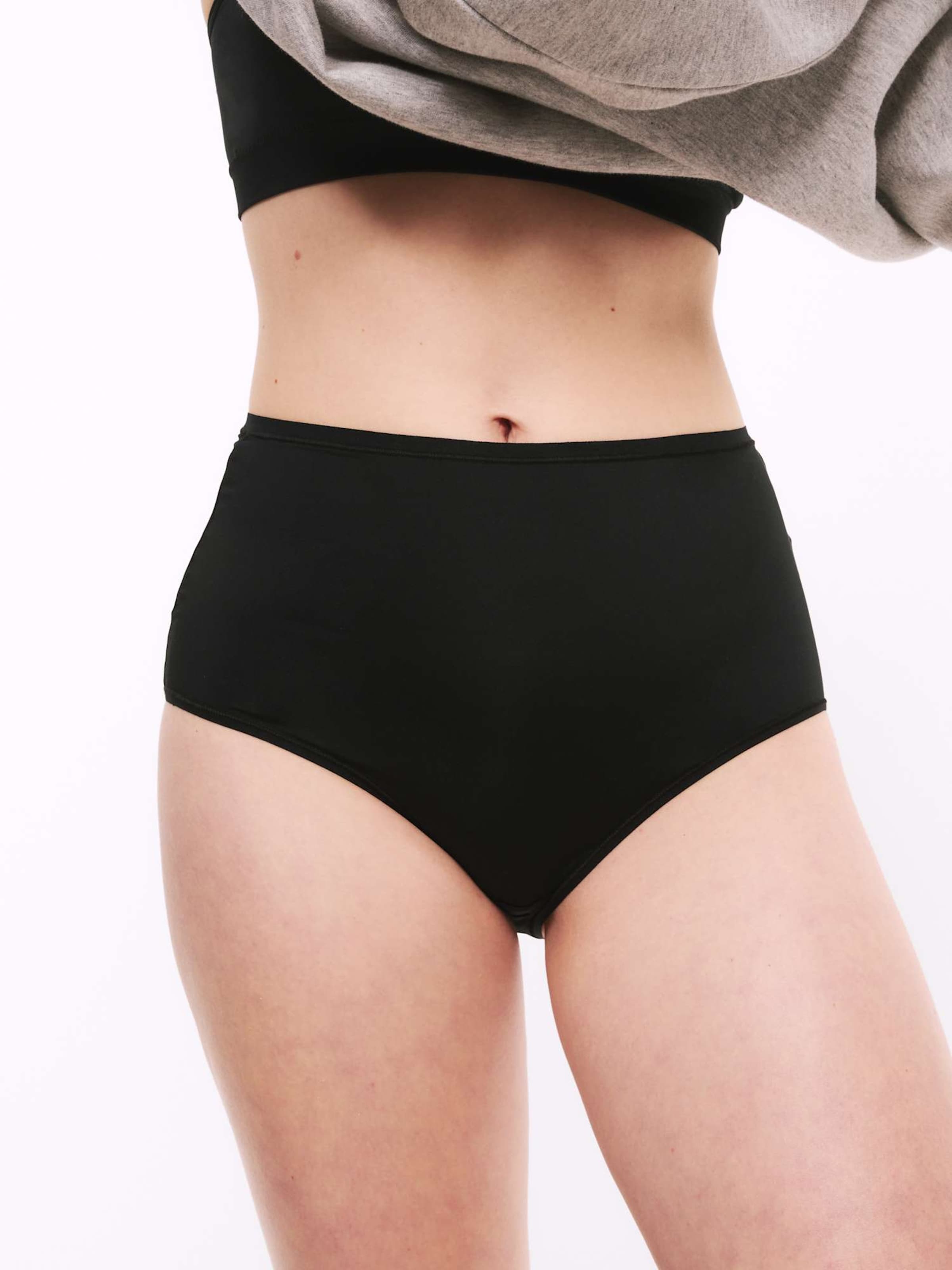 Marks & Spencer Panty in Black: front