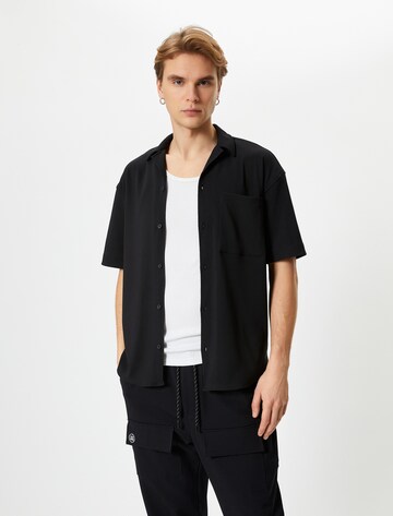 Koton Regular fit Overhemd in Zwart: voorkant