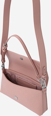 Calvin Klein Handväska 'Must' i rosa