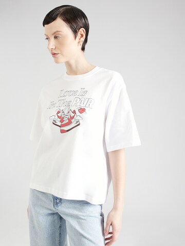 T-shirt Nike Sportswear en blanc : devant