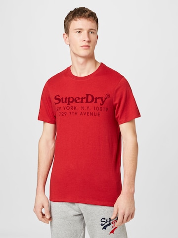 Tricou de la Superdry pe roșu: față
