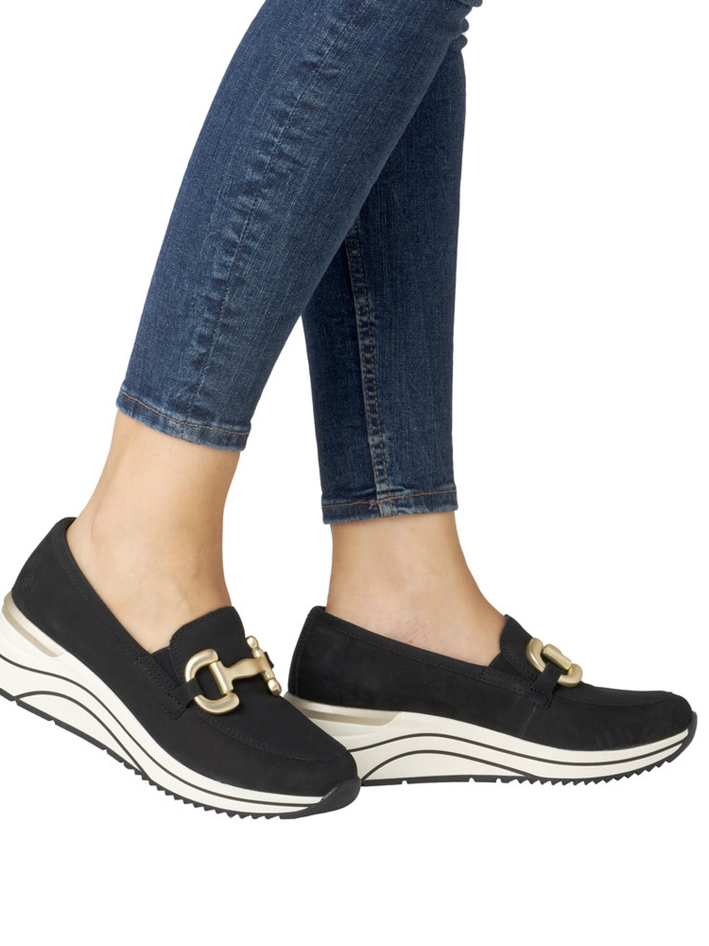 Chaussure basse REMONTE en noir